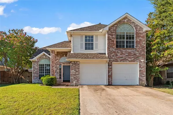 926 Silverstone Drive, Lewisville, TX 75067