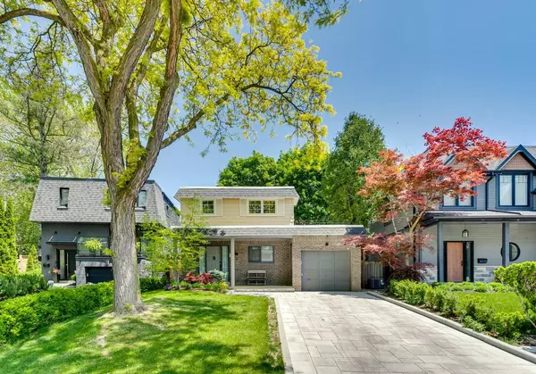 5 Georgian CT, Toronto C10, ON M4P 2J7