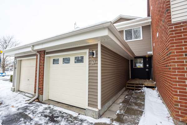 37 Dignard ST S, Russell, ON K0A 1W0