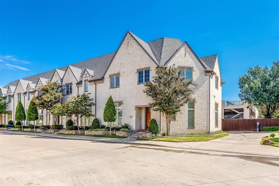 17206 Lechlade Lane, Dallas, TX 75252