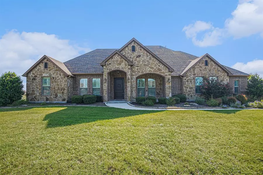 121 Deer Grove Trail, Azle, TX 76020