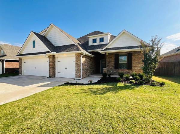 800 Bison Crossing Drive, Yukon, OK 73099