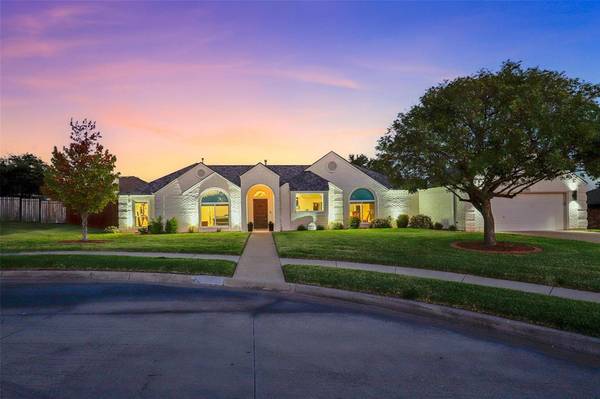 7505 Ranch Court,  Benbrook,  TX 76126