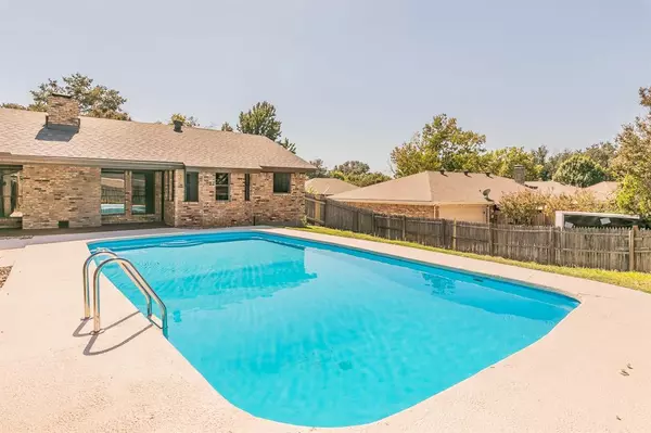 North Richland Hills, TX 76180,6529 Spring River Lane