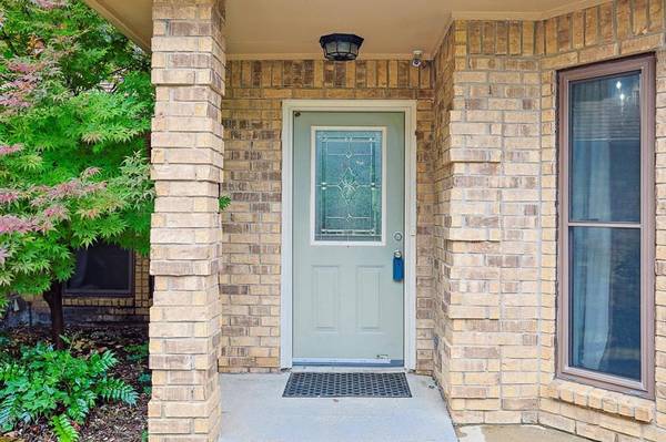 Euless, TX 76039,807 Forestcrest Court