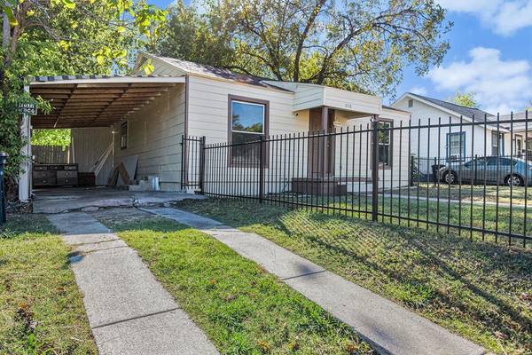 1112 E Ramsey Avenue, Fort Worth, TX 76104