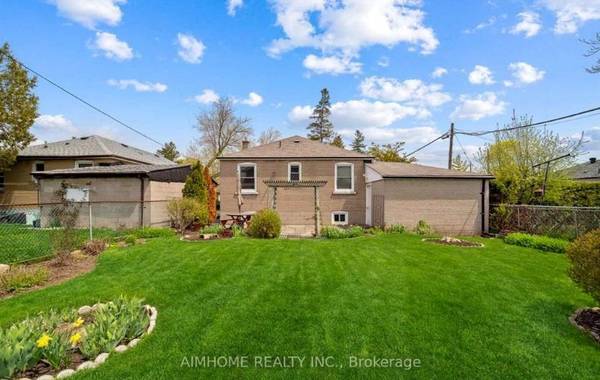 4 Hollingworth DR #BSMT, Toronto E04, ON M1P 1E2