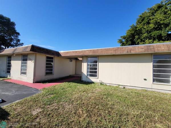 7903 NW 68th Ave, Tamarac, FL 33321