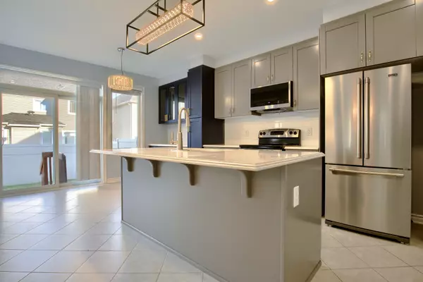 Barrhaven, ON K2J 6H3,704 Devario CRES