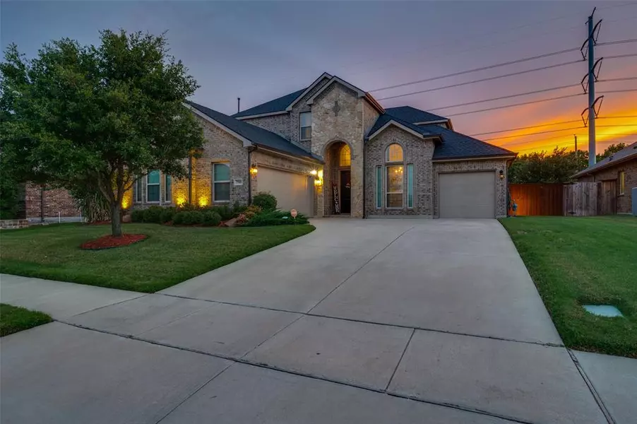 7515 Oxbow Drive, Grand Prairie, TX 75054