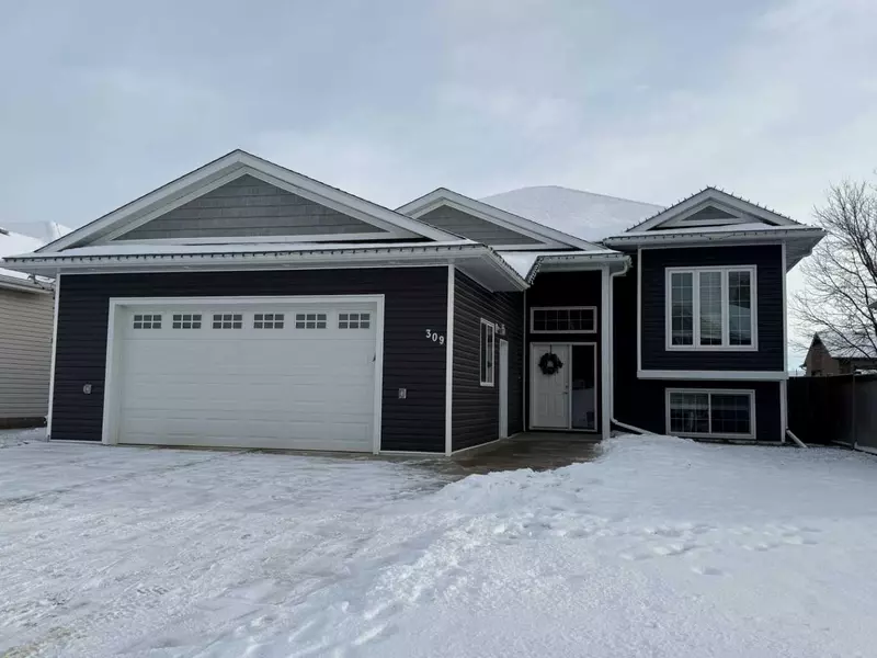 309 12 ST Southeast, Slave Lake, AB T0G 2A3