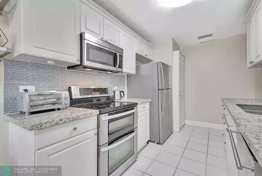 21810 Cypress Cir  #26, Boca Raton, FL 33433