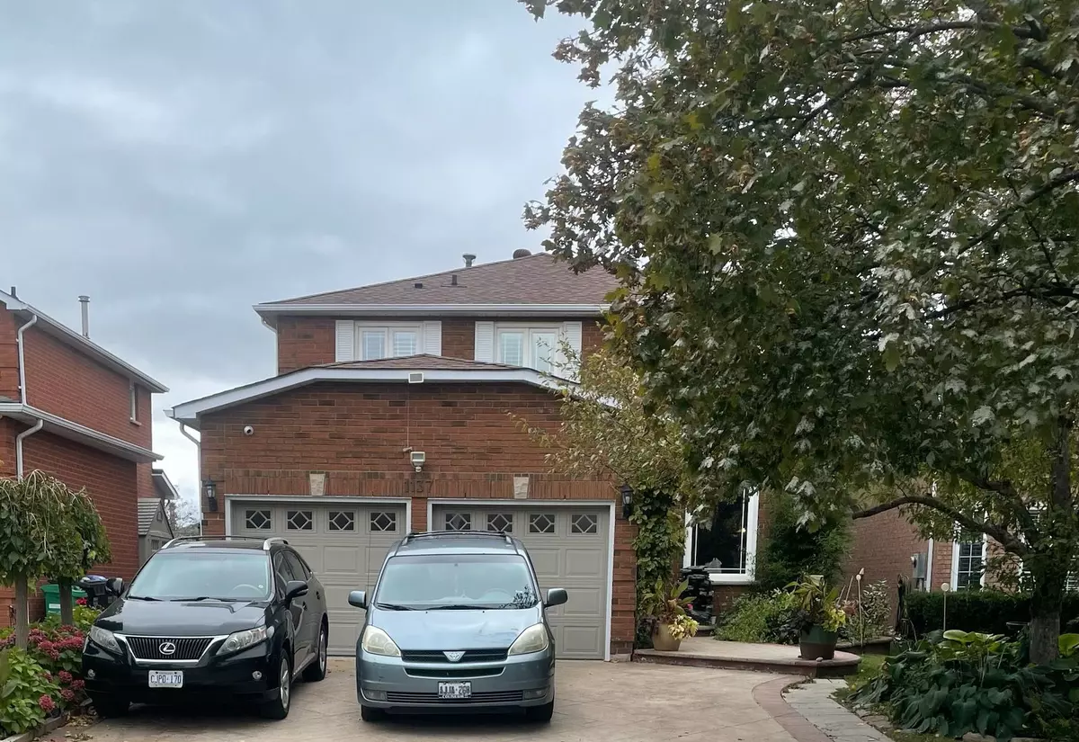 Mississauga, ON L5V 1C1,1137 Ewing CRES W