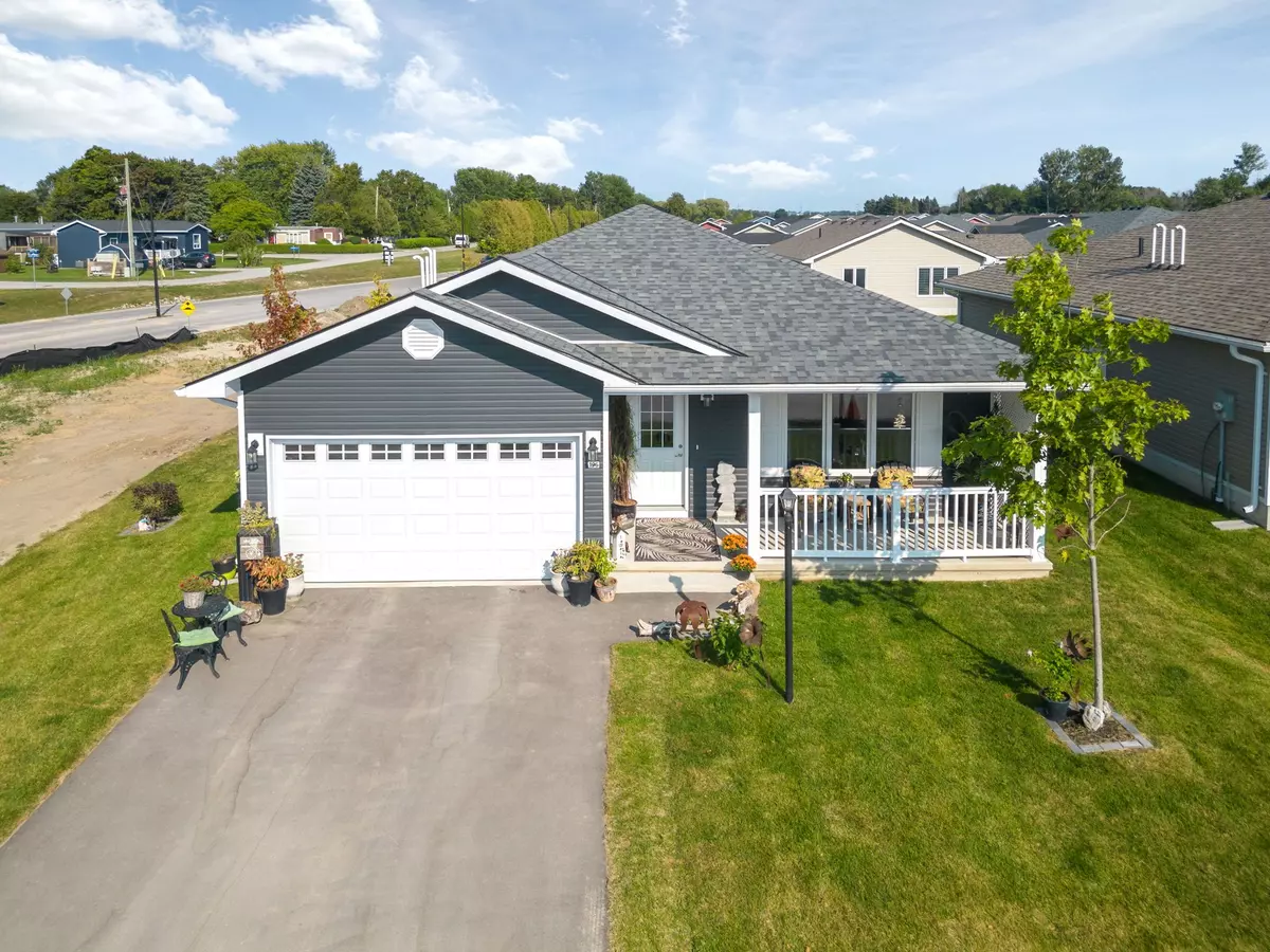 Ashfield-colborne-wawanosh, ON N7A 0C4,196 Lake Breeze DR