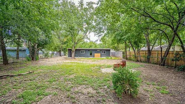 Granbury, TX 76048,803 W Bluff Street