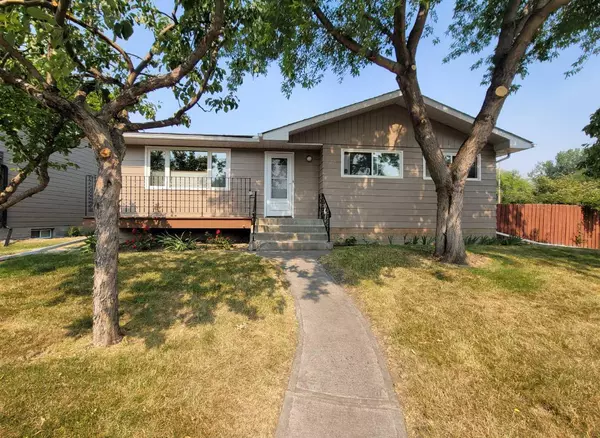 10216 Maplecreek DR SE,  Calgary,  AB T2J 1T8