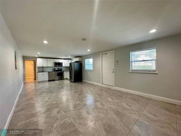 Oakland Park, FL 33334,1279 NE 40th Place  #1