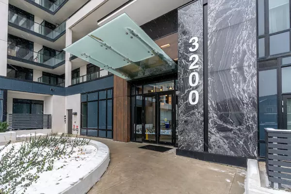 Oakville, ON L6H 7W6,3200 William Coltson AVE #407