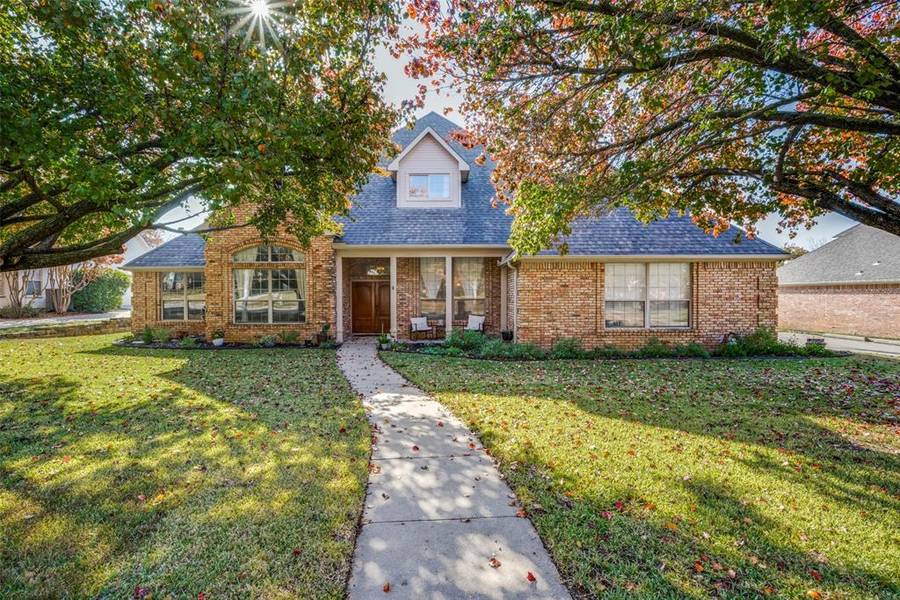 32 Royal Oaks Circle, Denton, TX 76210