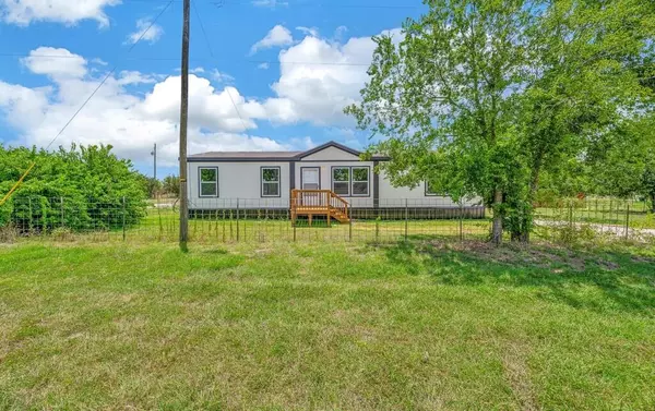 703 Minnie Street, Morgan, TX 76671