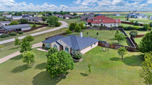 2120 Lucas Creek Drive, Lucas, TX 75002