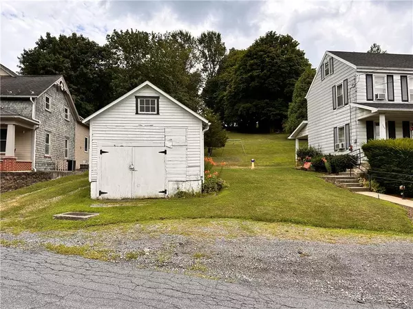 Moore Twp, PA 18067,369 Pool Road