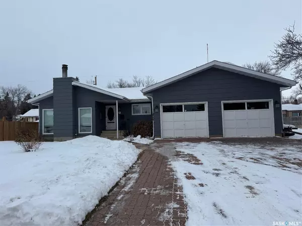 1072 111th STREET, North Battleford, SK S9A 3S9