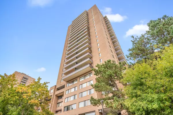 515 St. Laurent BLVD #109, Manor Park - Cardinal Glen And Area, ON K1K 3X5