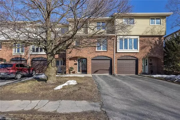 Frontenac, ON K7L 4T8,115 WRIGHT CRES #18