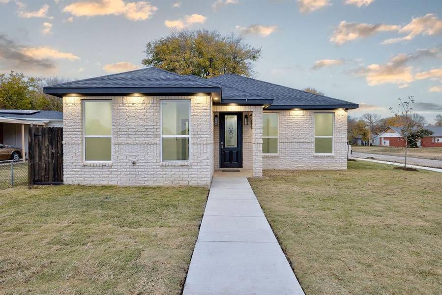 5147 Chapman Street, Fort Worth, TX 76105