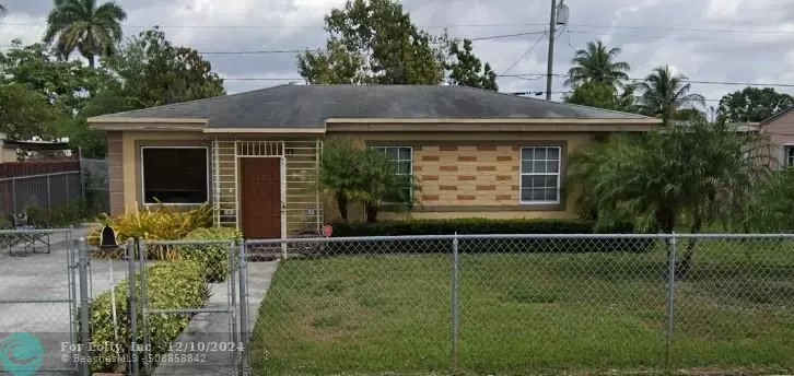 2941 NW 154th Ter, Miami Gardens, FL 33054