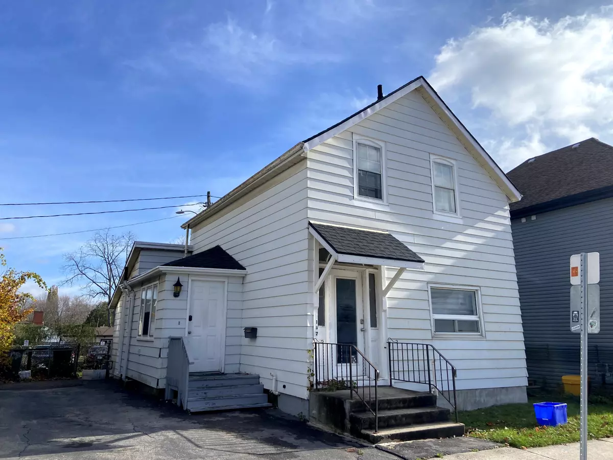 St. Thomas, ON N5R 3X9,137 Ross ST