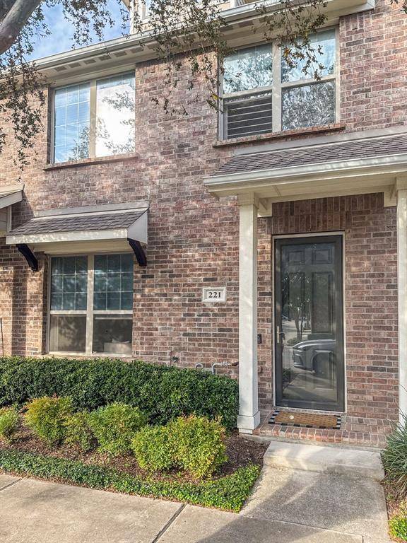 221 Brick Row Drive, Richardson, TX 75081