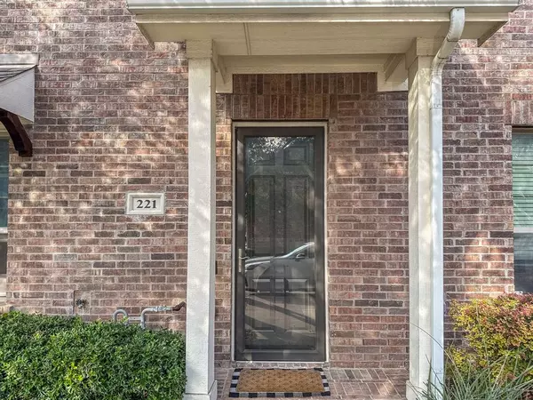 Richardson, TX 75081,221 Brick Row Drive