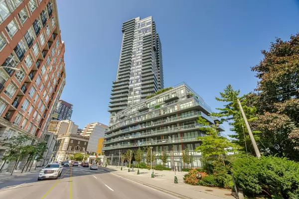 825 Church ST #105, Toronto C09, ON M4W 3Z4