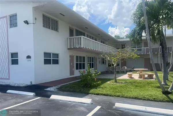 Hollywood, FL 33019,1300 N 12TH CT  #3B