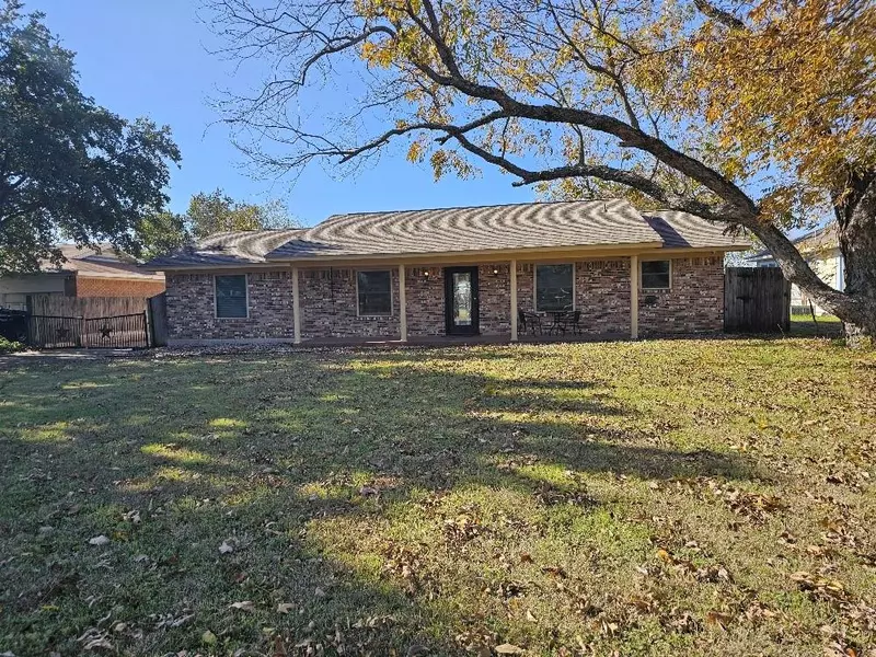 1307 Grand Avenue, Cleburne, TX 76033