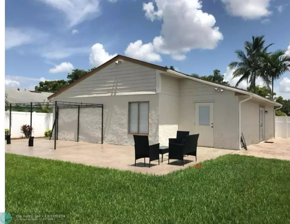 Boca Raton, FL 33433,8388 Summer Field Pl