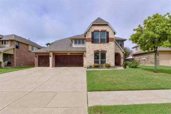 952 Tara Drive, Burleson, TX 76028