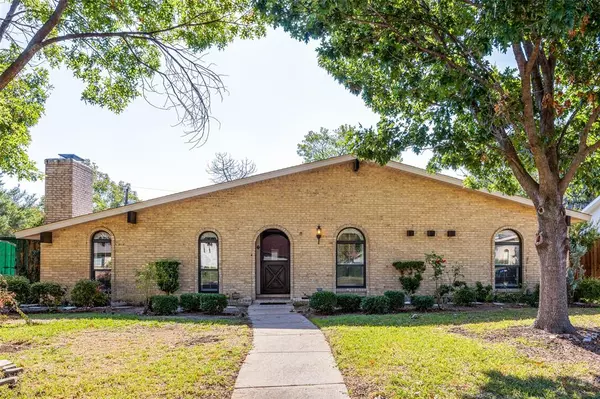 6708 Hillbriar Drive,  Dallas,  TX 75248