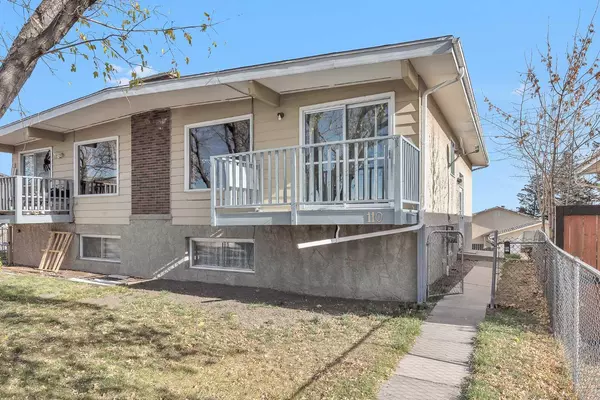 110 Hunterbrook PL NW, Calgary, AB T2K4V7