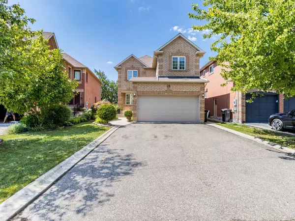 Brampton, ON L7A 1J3,32 Creekwood DR