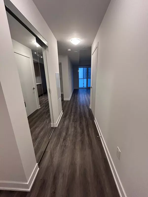 Mississauga, ON L5B 3M8,4130 Parkside Village DR #1408