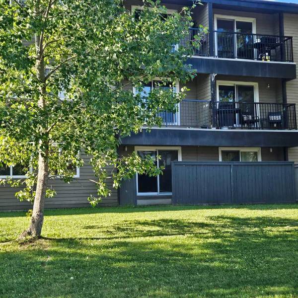 5611 10 Avenue #104A, Edson, AB T7E 1R4