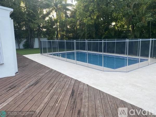 Miami, FL 33137,411 NE 52nd St