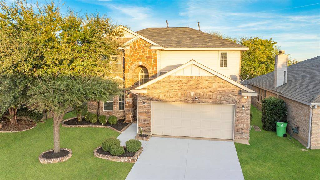 1013 Roadrunner Drive, Little Elm, TX 75068