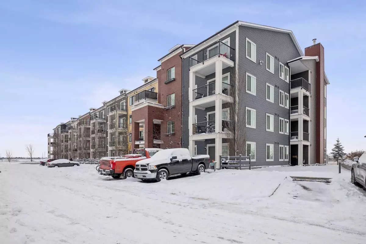 Calgary, AB T2Z5C9,99 Copperstone PARK Southeast #3402