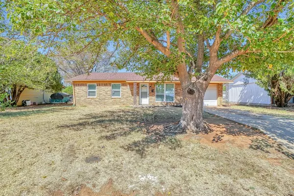 401 Saturn Street, Altus, OK 73521