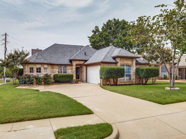 995 Cable Creek Drive, Grapevine, TX 76051