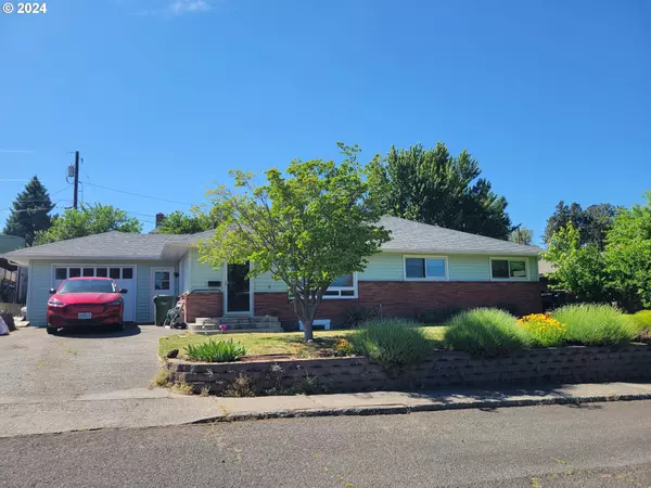 330 W 21ST ST, The Dalles, OR 97058